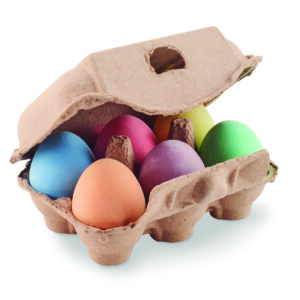 6 craies dans une boîte à œufs