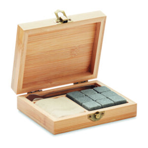 9 cubes-glaçons en pierre